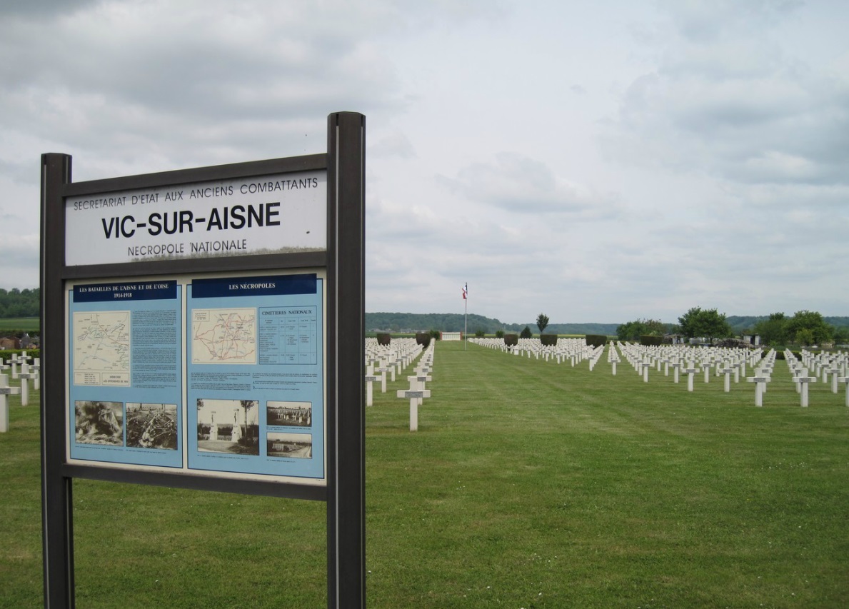 LE TREHUDIC vic sur Aisne necropole