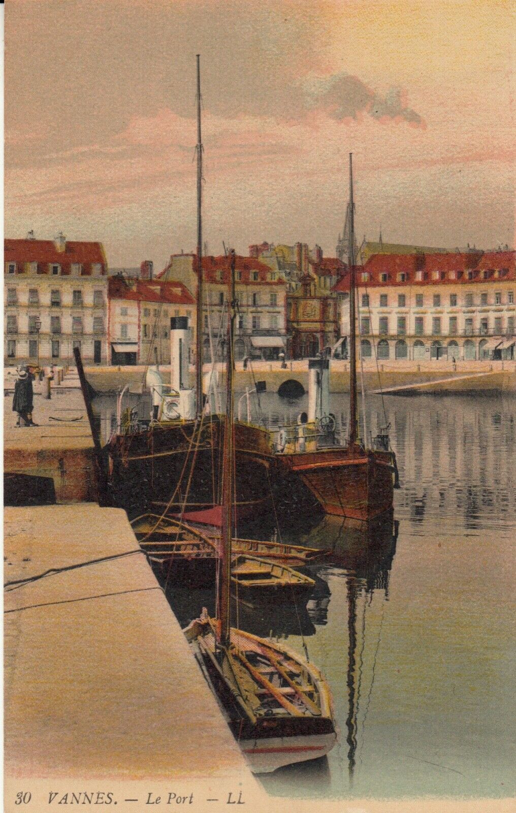 Carte postale ancienne MORBIHAN VANNES 30 LL le