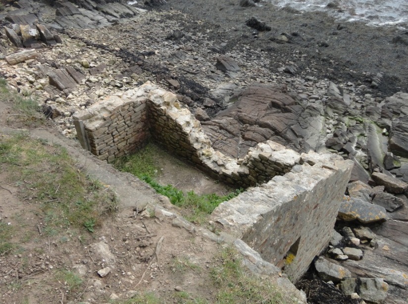 Villeneuve ruine douanier