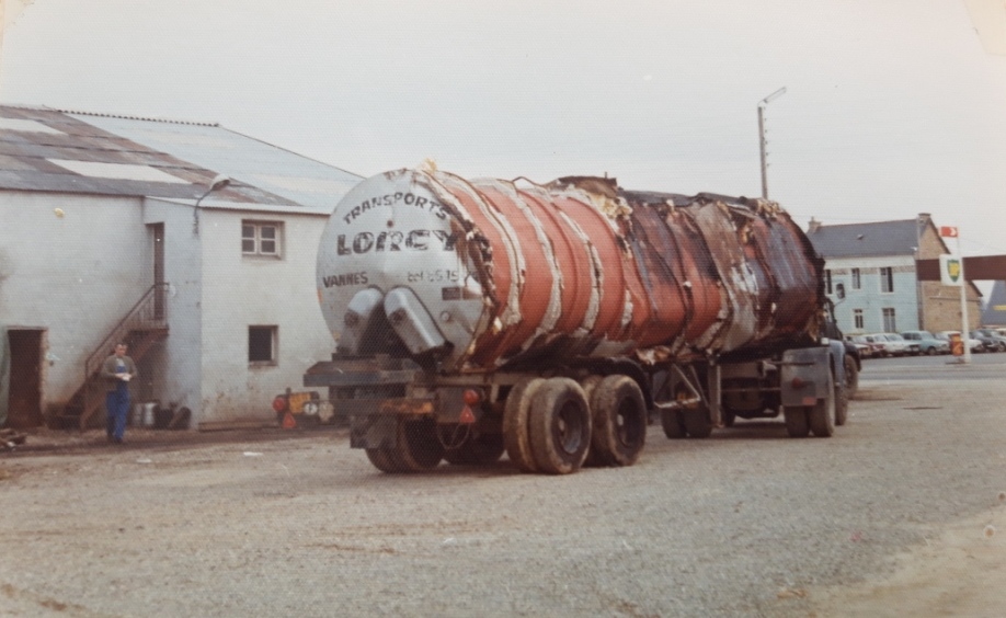 Lorcy parking camion BP