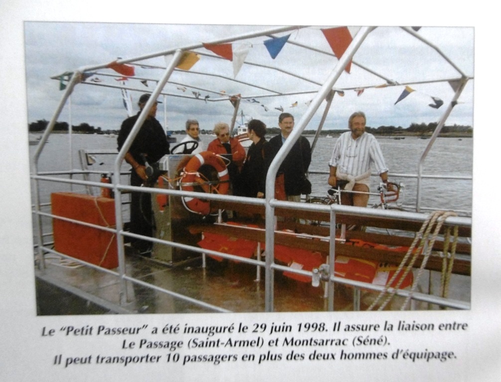 le petit passeur permet de rallier saint armel depuis la 3031891